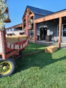 Just married sign outside of venue